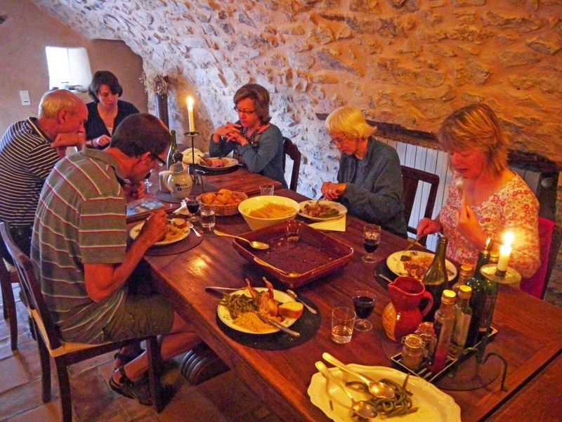 La Honas salle à manger hebergement
