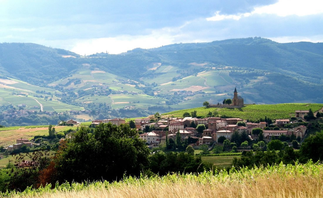 st laurent mont lyonnais randonnée Beaujolais europe