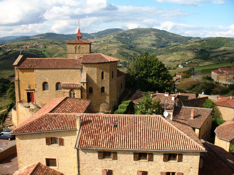 oingt beaujolais marcher village historique
