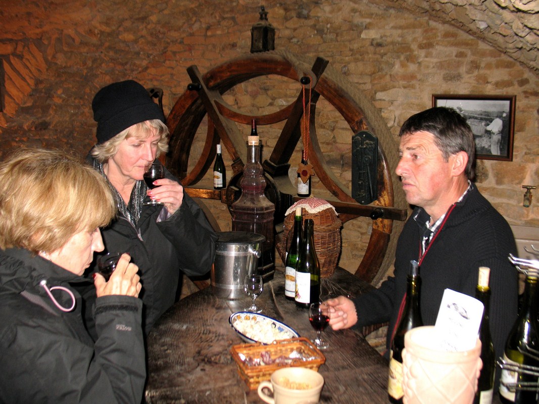 degustation vins de beaujolais randonnée en liberté france