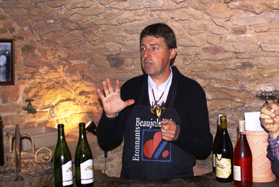 hebergement domaine averlys beaujolais pierres dorées randonnées