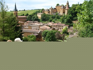 jarnioux village historique Beaujolais France randonnées pedestre