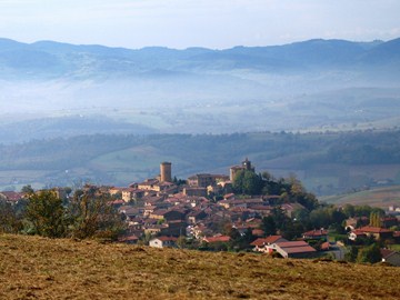 oingt village pierres dorees beaujolais randonnée